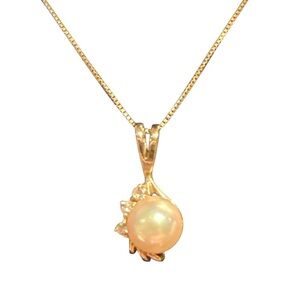Elegant Gold Pearl and Diamond Pendant Necklace